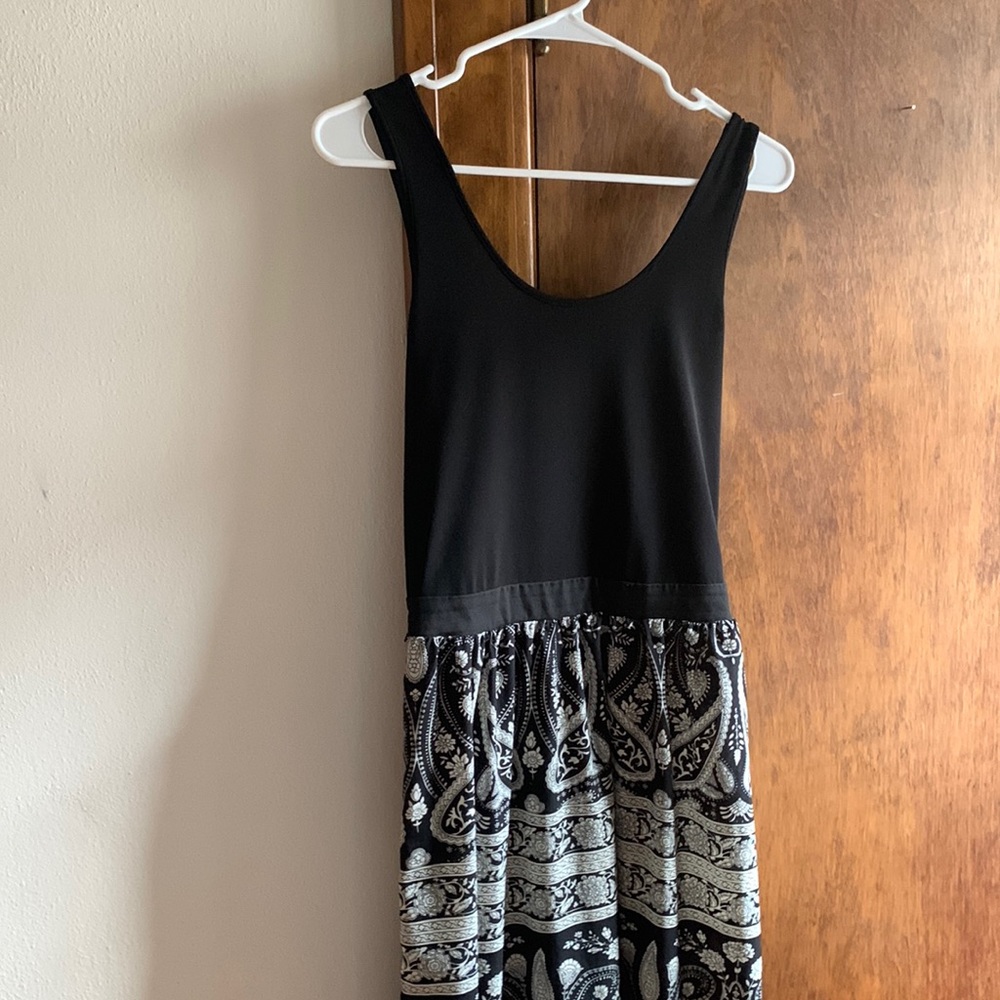 Black and white print dress. Size small